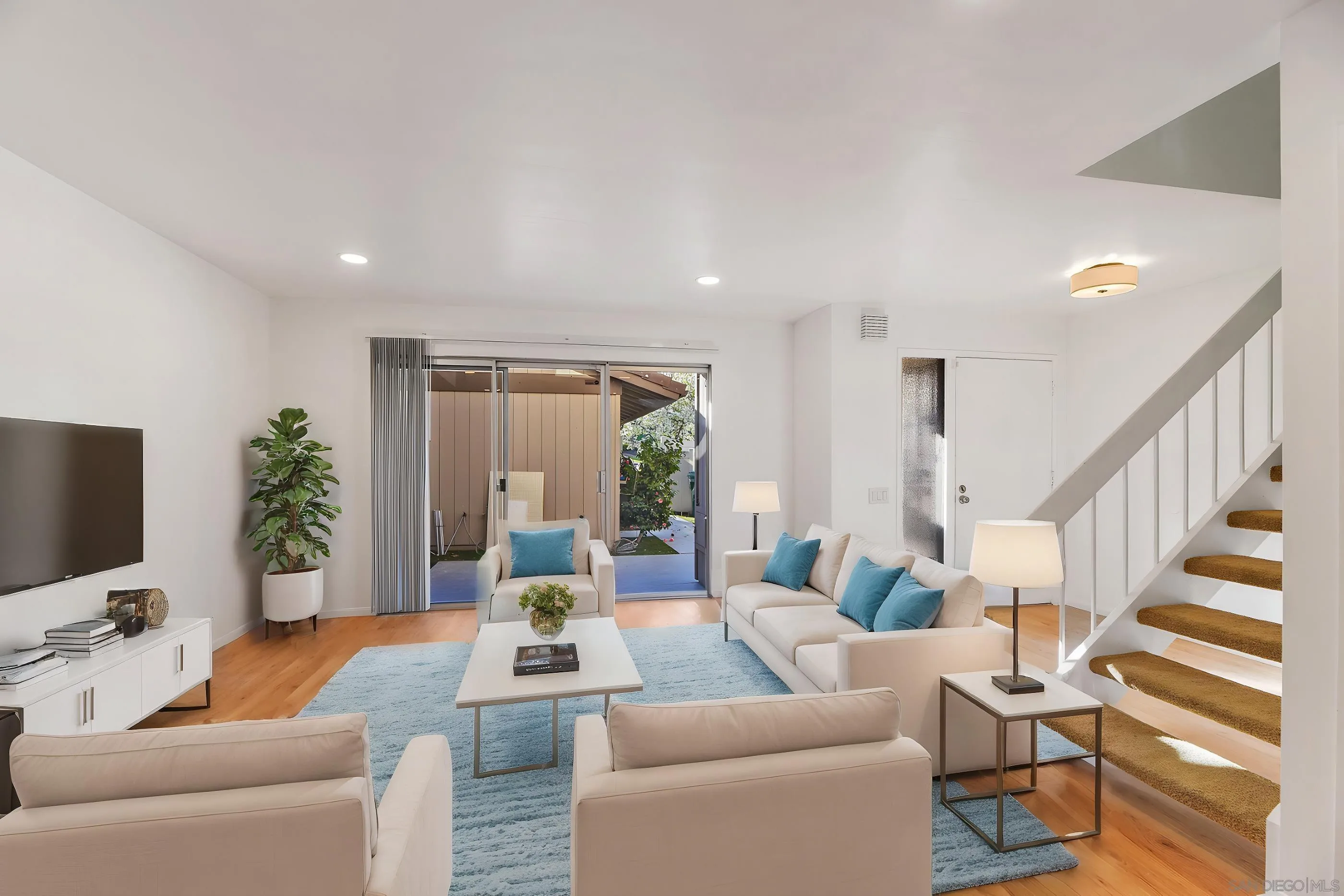 Photo #8: 250018940 Listing: Photo #8