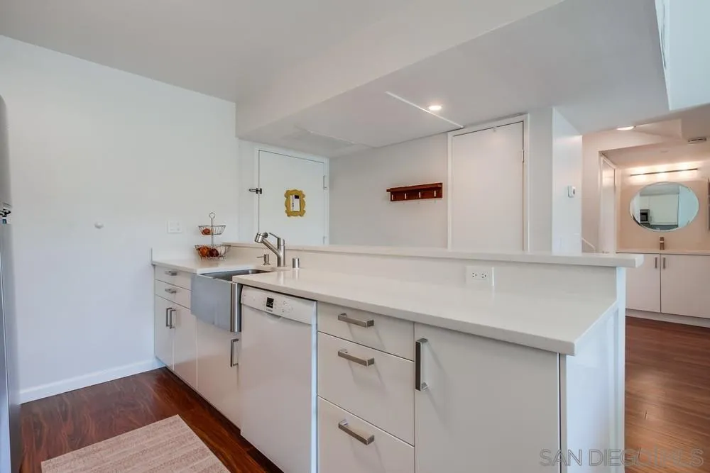Photo #6: 250019002 Listing 