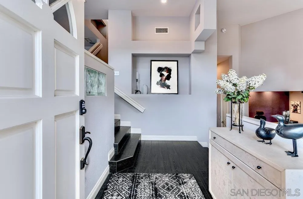 Photo #3: 250019007 Listing 
