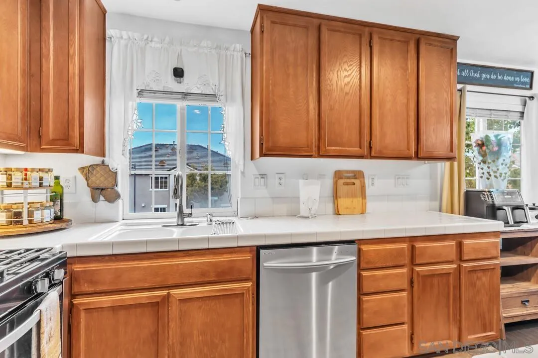 https://cdn.realtyfeed.com/cdn/127/250019014/0c283a704ef16ccd9e96a23e832a49e5.webp