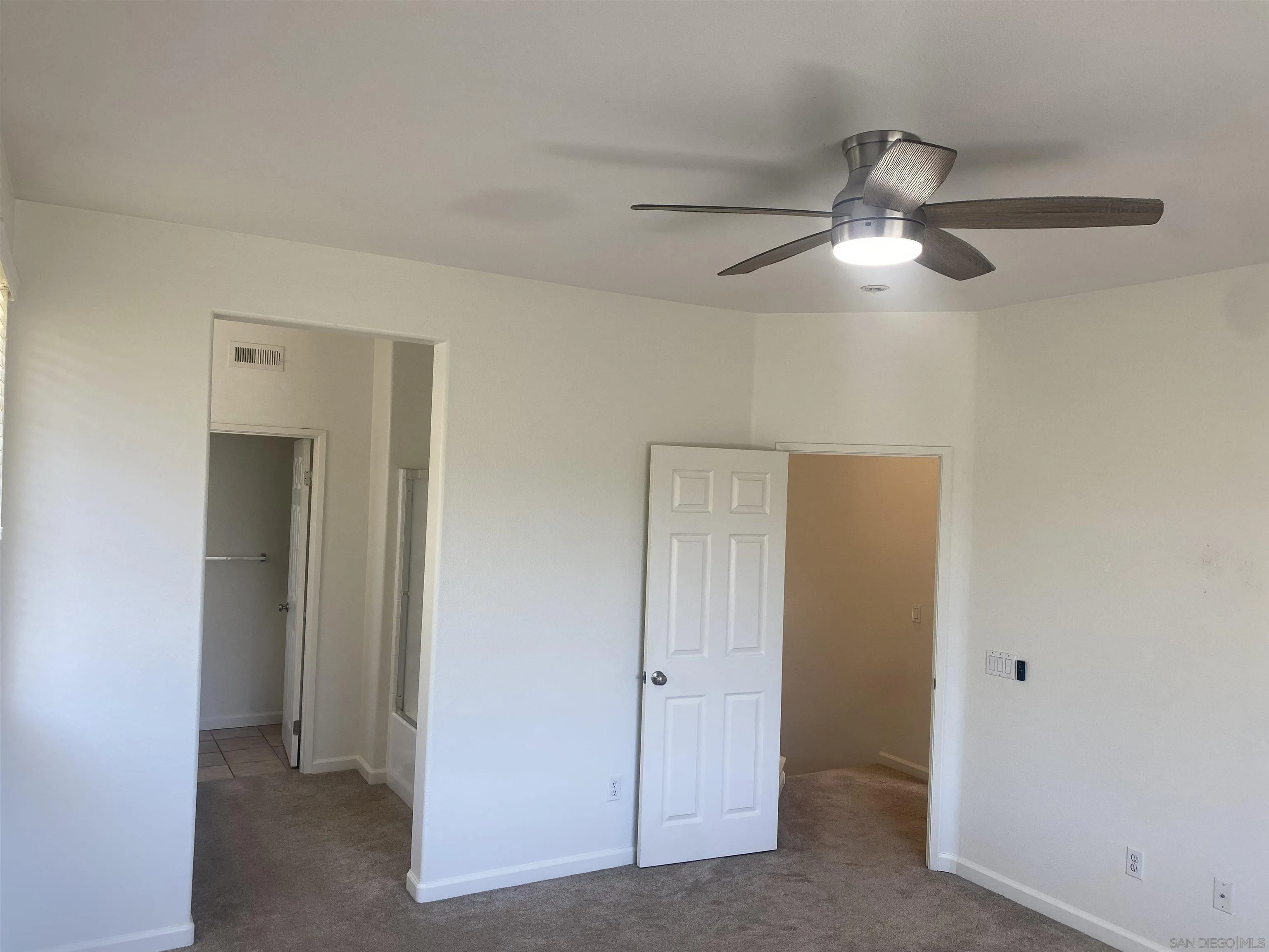 Photo #32: 250019032 Listing: Photo #32