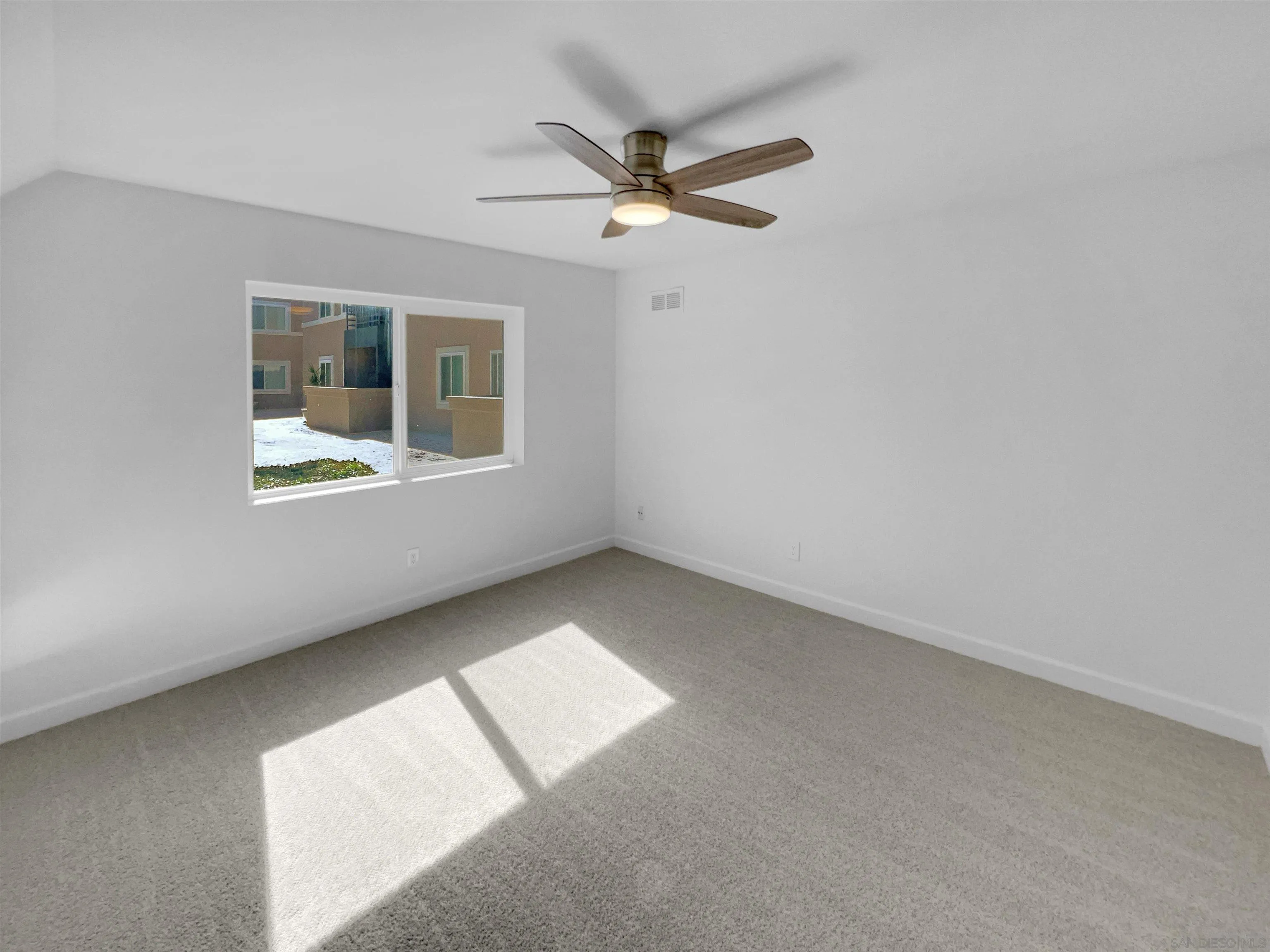 Photo #5: 250019146 Listing 