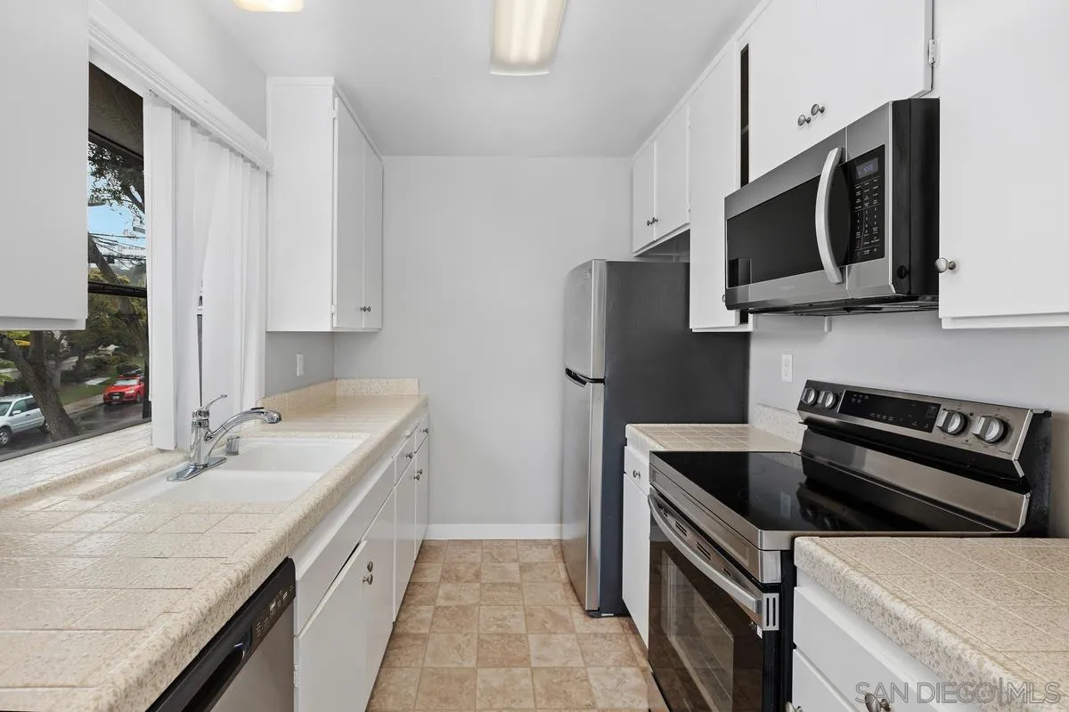 Photo #3: 250019182 Listing 