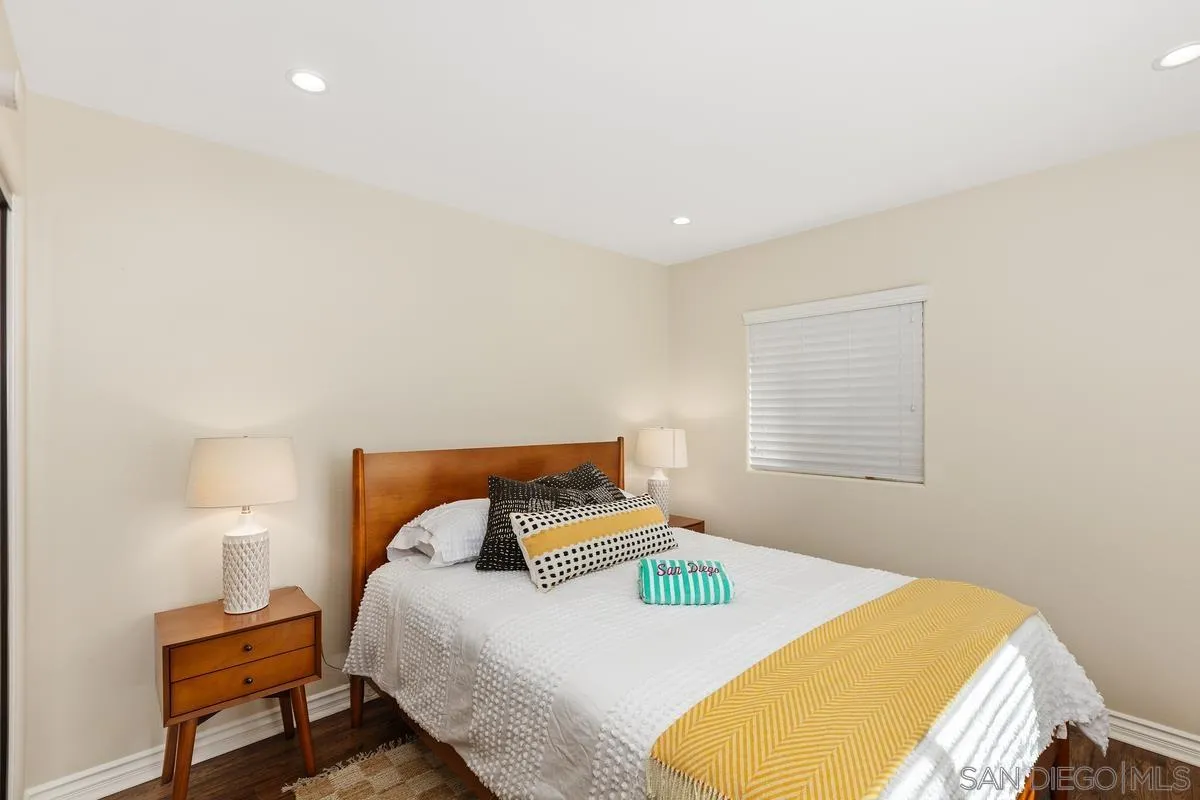 https://cdn.realtyfeed.com/cdn/127/250019220/254bfc232b28689416028b0bcc906679.webp