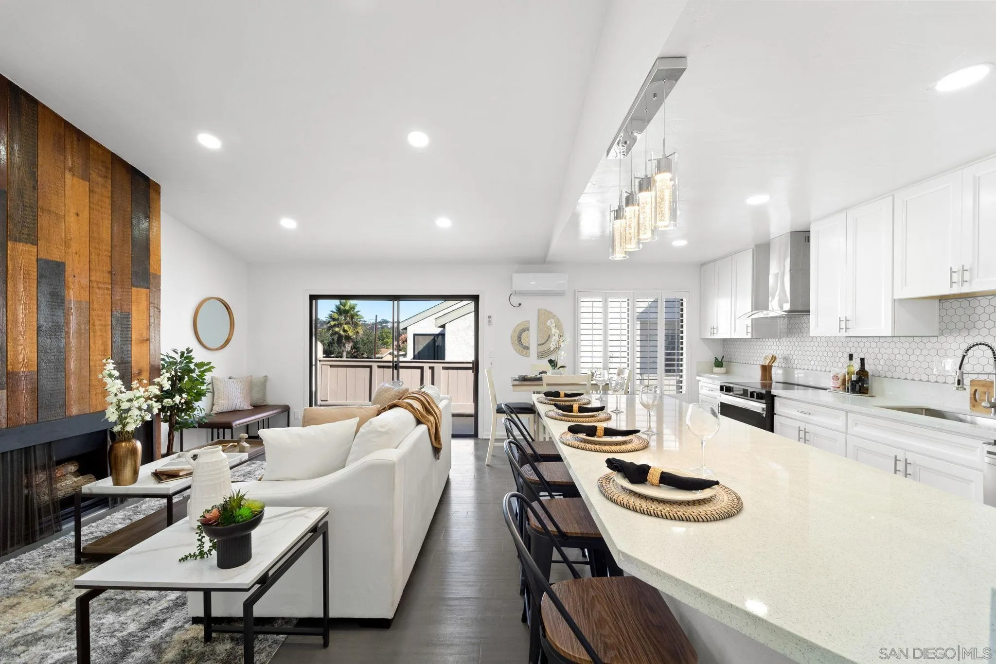 Photo #2: 250019246 Listing 