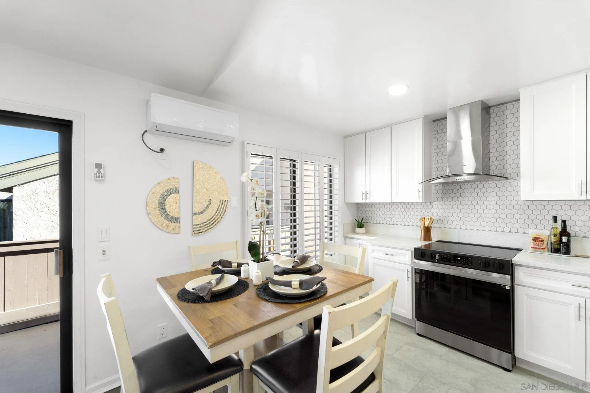 Photo #3: 250019246 Listing 