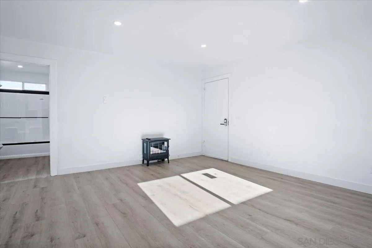 Photo #8: 250019271 Listing: Photo #8