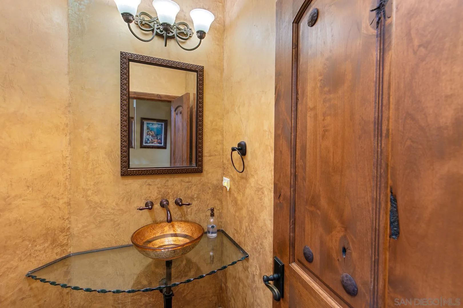 https://cdn.realtyfeed.com/cdn/127/250019283/c7884a5a3ae3c16f340b788186f85432.webp