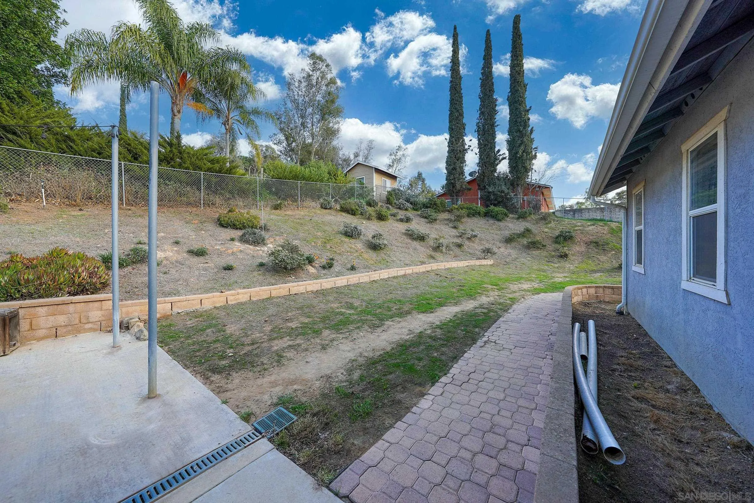 https://cdn.realtyfeed.com/cdn/127/250019332/9d701feea2ffbabbcb1cb4ad9d298b81.webp