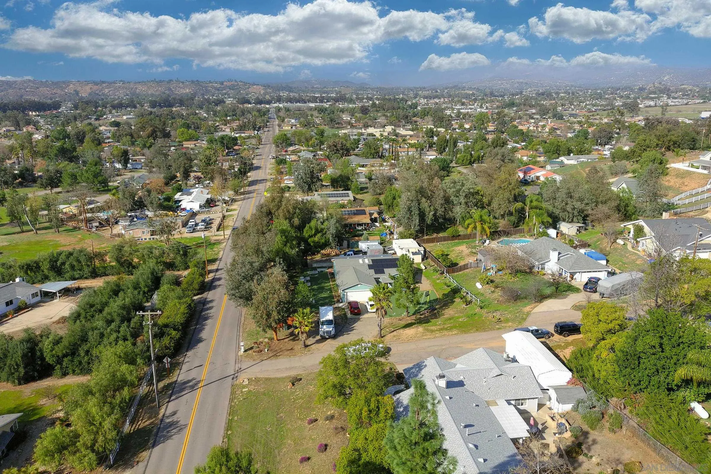 https://cdn.realtyfeed.com/cdn/127/250019332/9e185b71f56d636faff16beb53d1ebda.webp