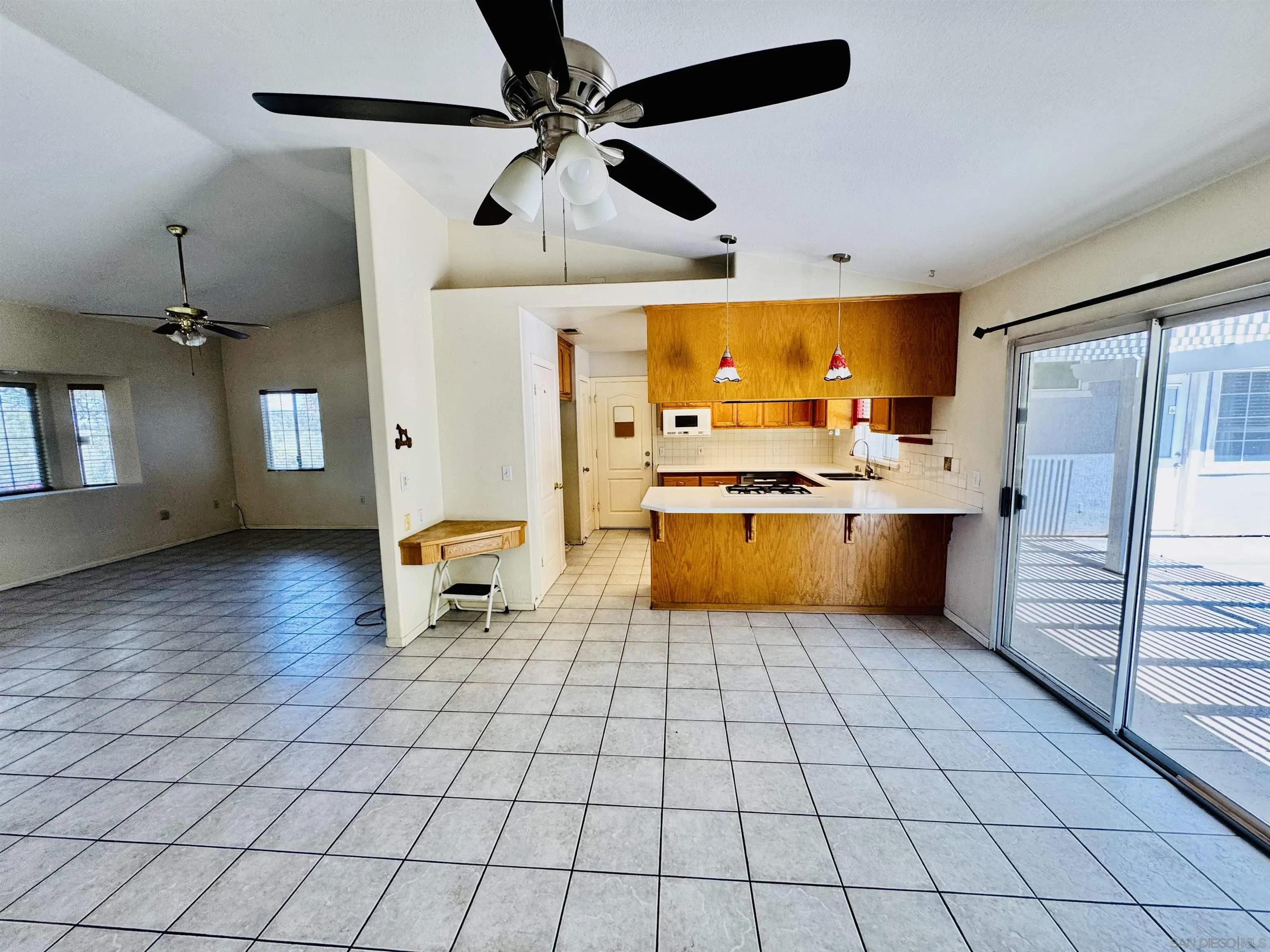 https://cdn.realtyfeed.com/cdn/127/250019332/a336934c20e1cbfb7fcaa0d7b936b5c5.webp