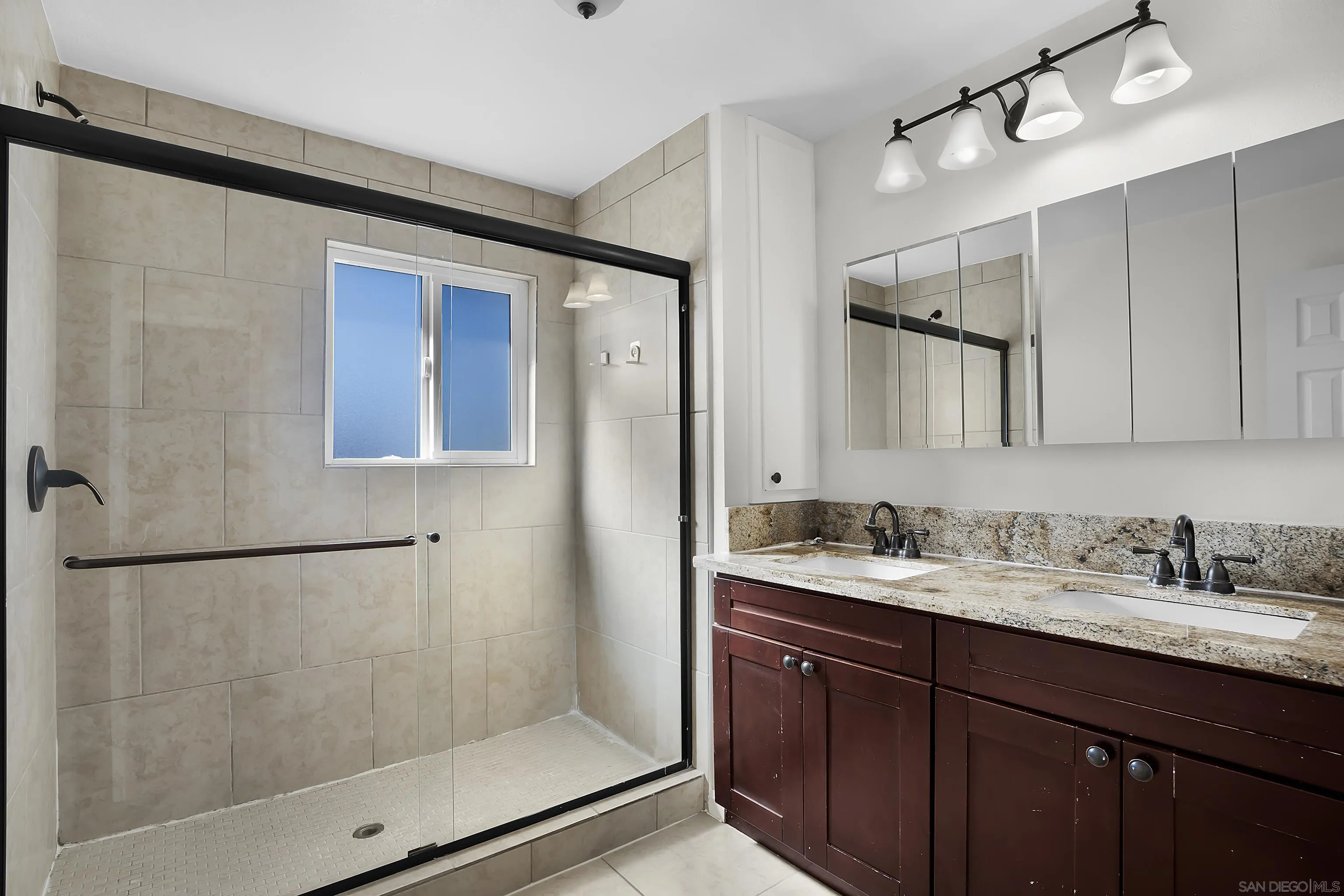 https://cdn.realtyfeed.com/cdn/127/250019337/34e128fb21a59d7ced145ba9d7d41b81.webp