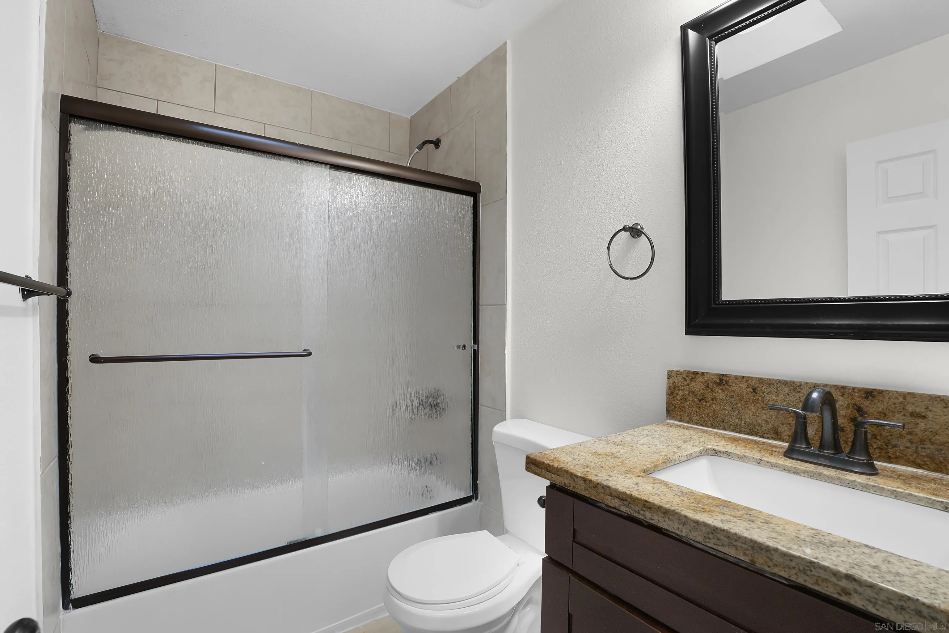https://cdn.realtyfeed.com/cdn/127/250019337/8f6888aa8b16363cd8d2b0d01a2f5d12.webp