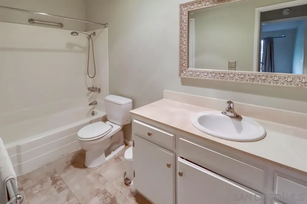 Photo #8: 250019358 Listing: Photo #8