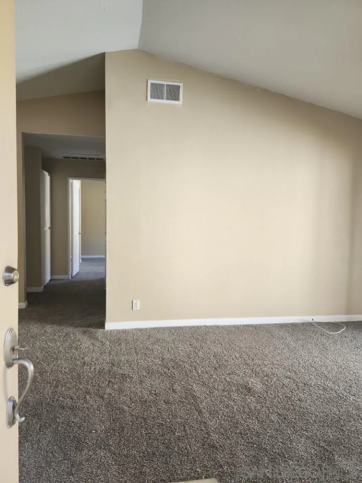 Photo #11: 250019368 Listing: Photo #11