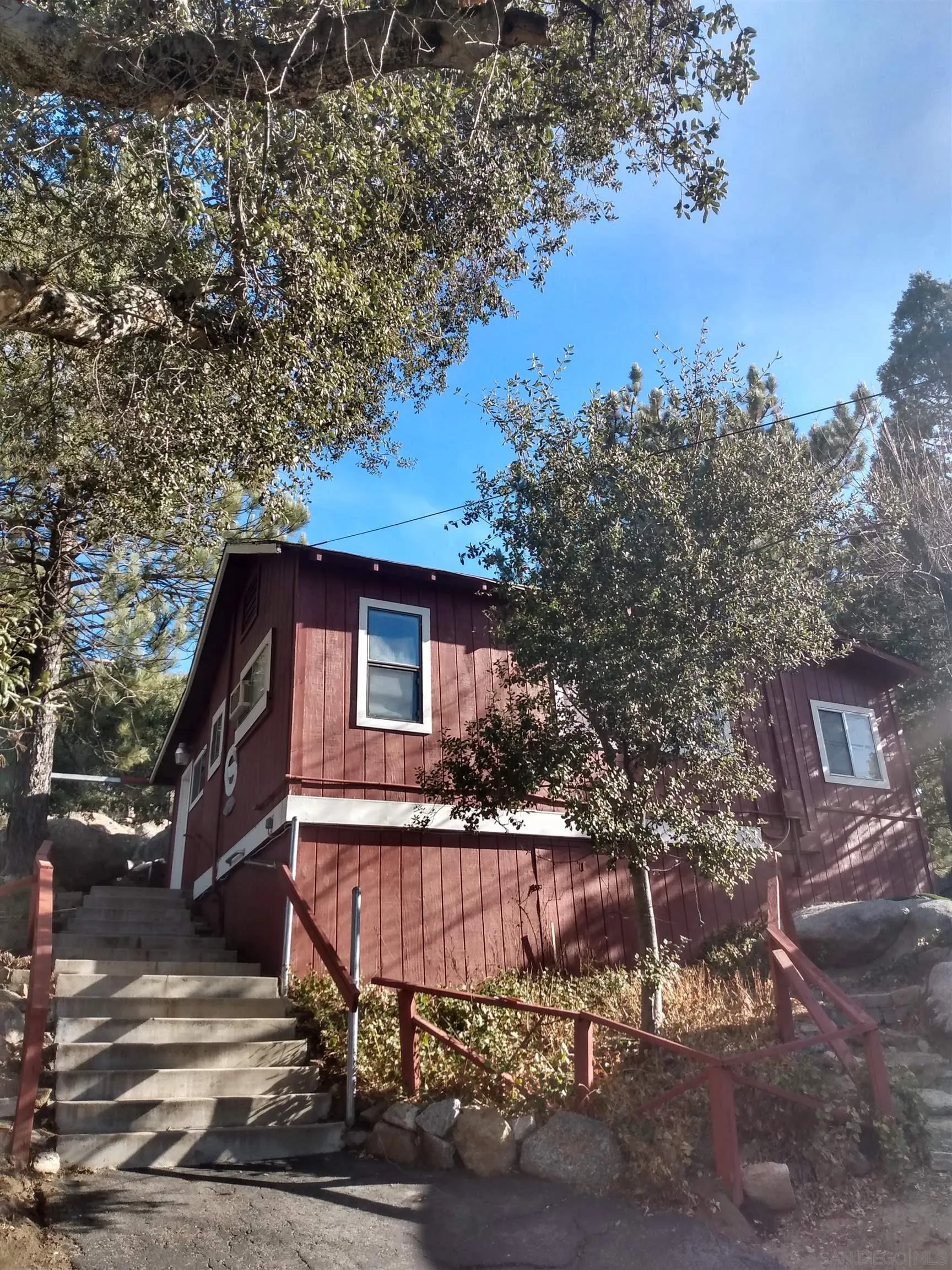 https://cdn.realtyfeed.com/cdn/127/250019407/445493cb5475240d766d783c7d429a2e.webp