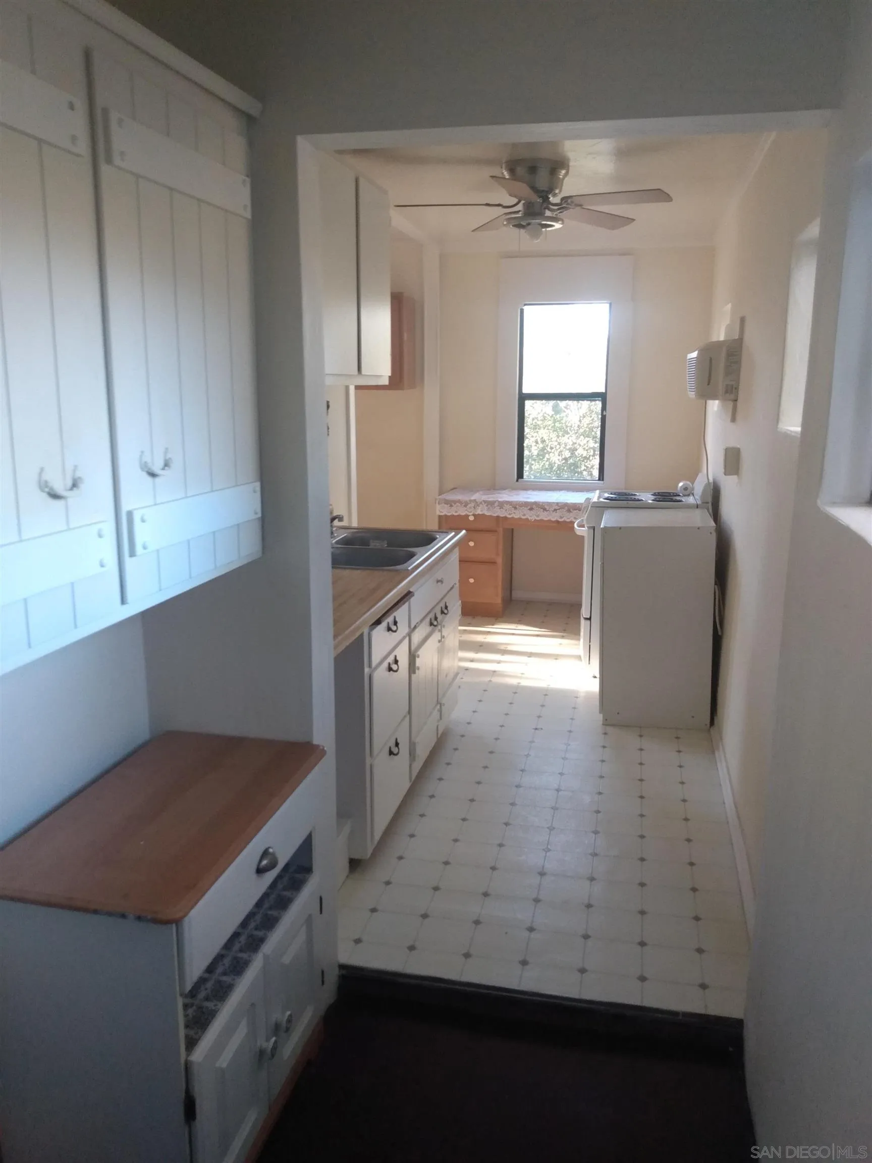 https://cdn.realtyfeed.com/cdn/127/250019407/a615e1103f162ba45715a97631455d70.webp