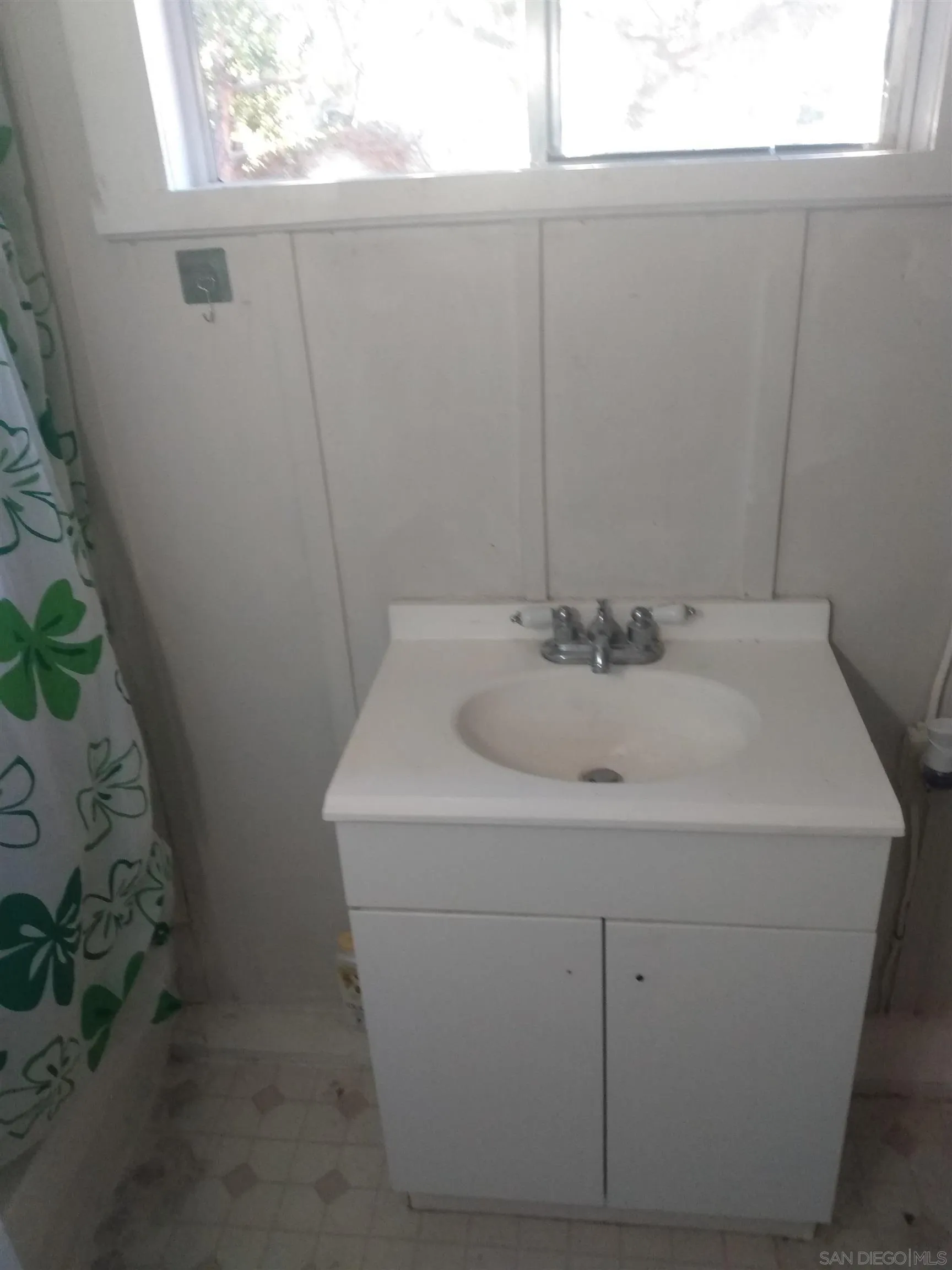https://cdn.realtyfeed.com/cdn/127/250019407/a6f0c483298a81678c64654896fcfe82.webp