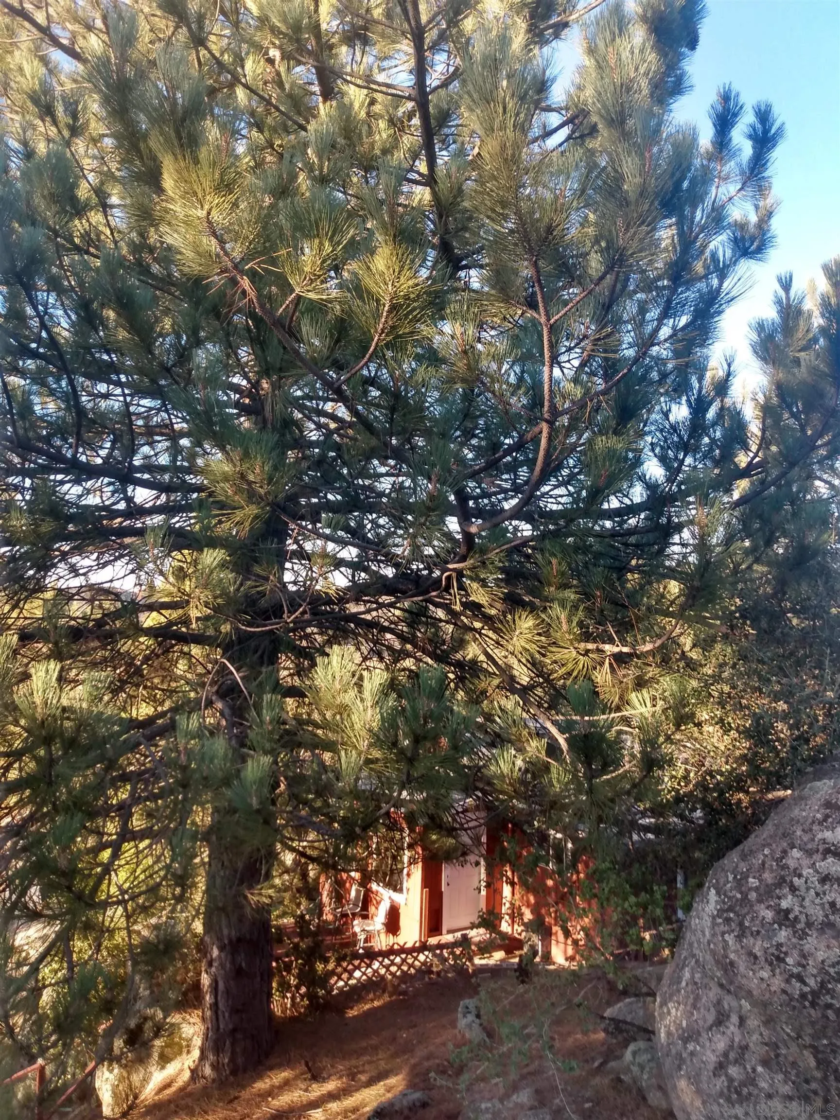 https://cdn.realtyfeed.com/cdn/127/250019407/f41c52714c400c6d30ef6f106b12bc8c.webp