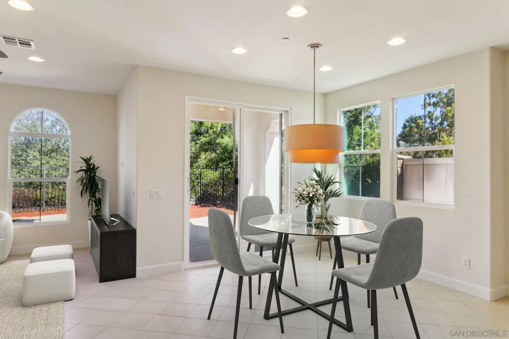 Photo #4: 250019600 Listing: Photo #4