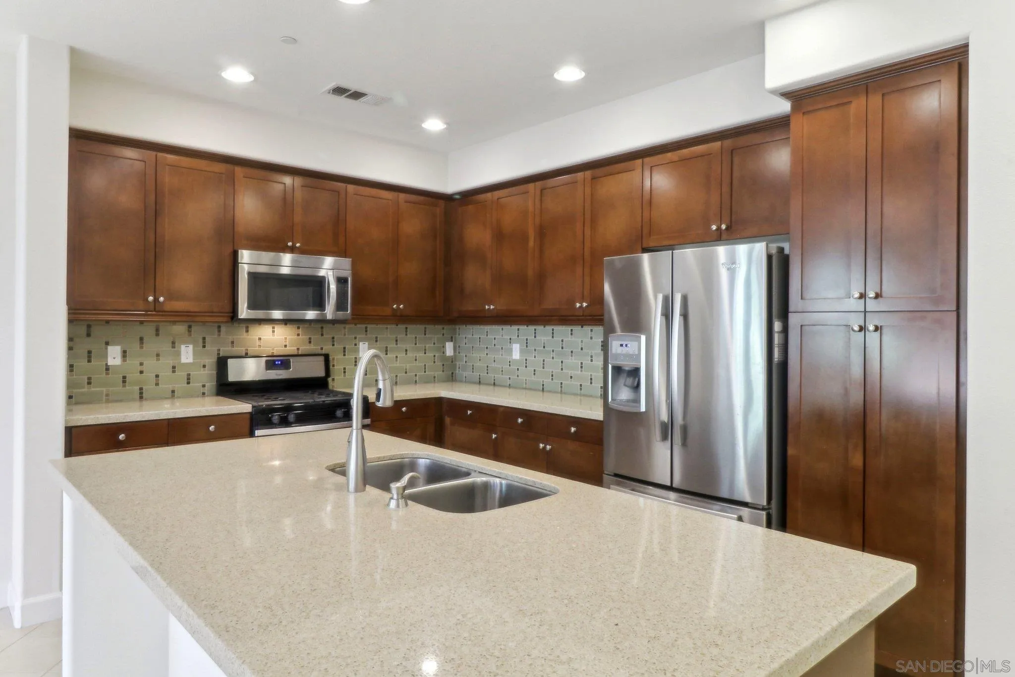 Photo #7: 250019600 Listing: Photo #7