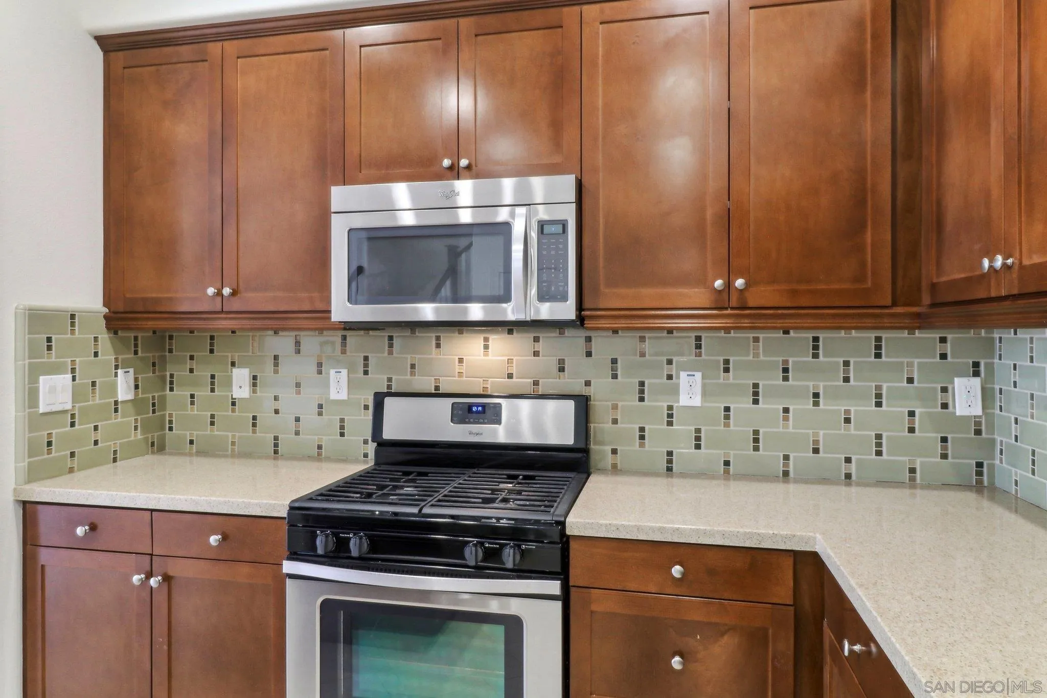 Photo #8: 250019600 Listing: Photo #8