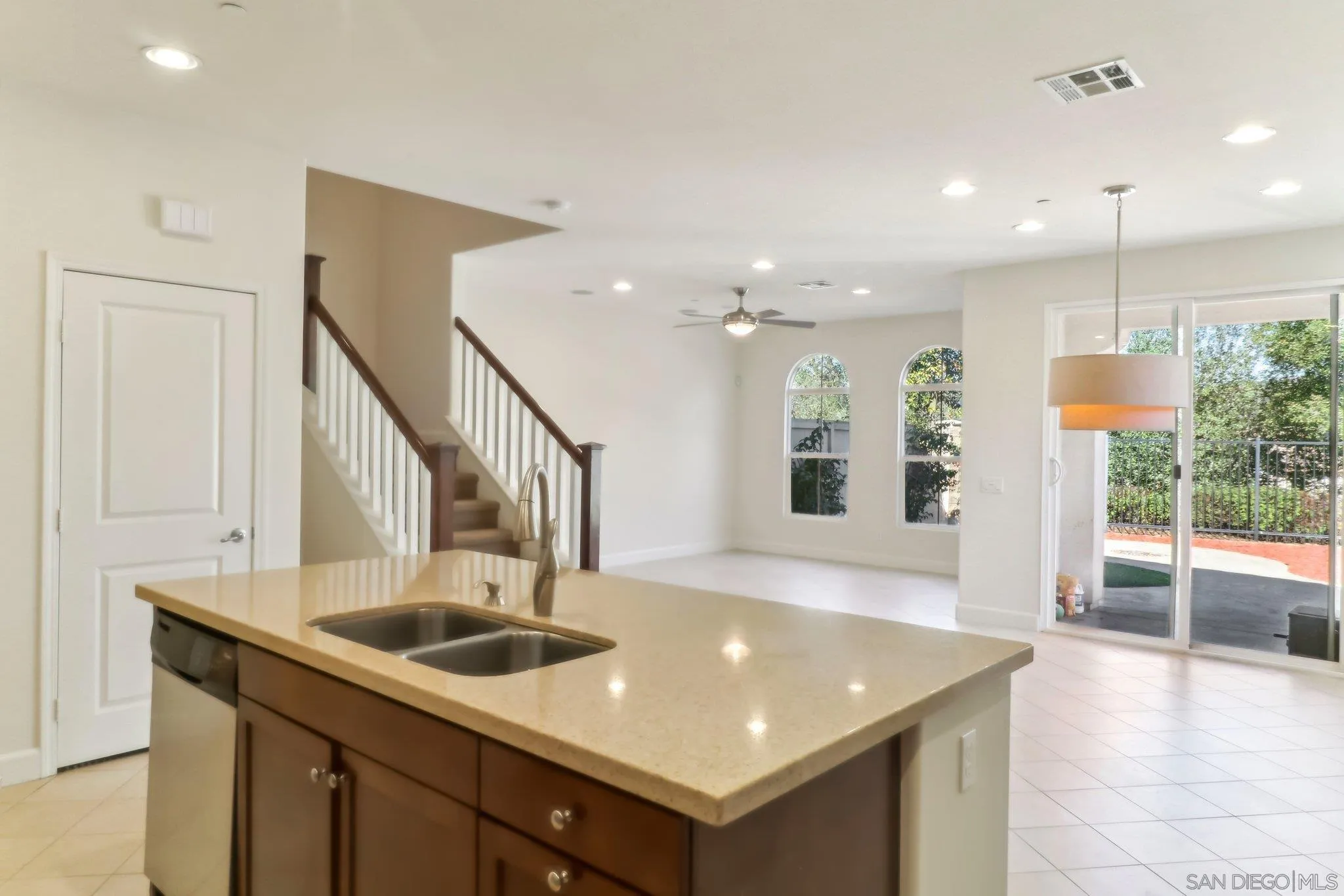 Photo #11: 250019600 Listing: Photo #11