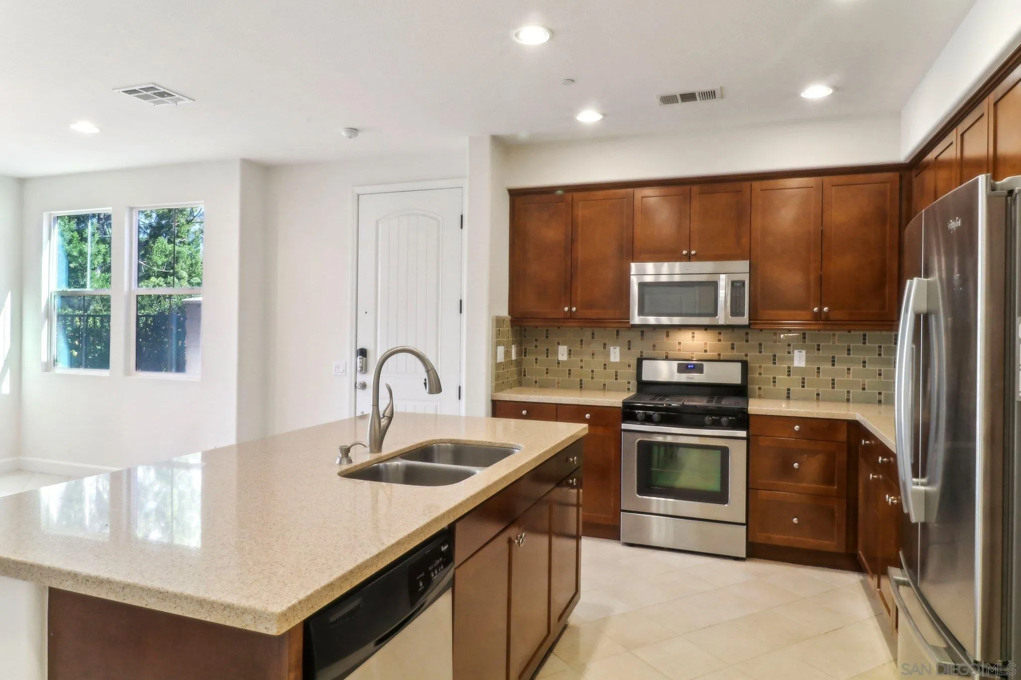 Photo #6: 250019600 Listing: Photo #6