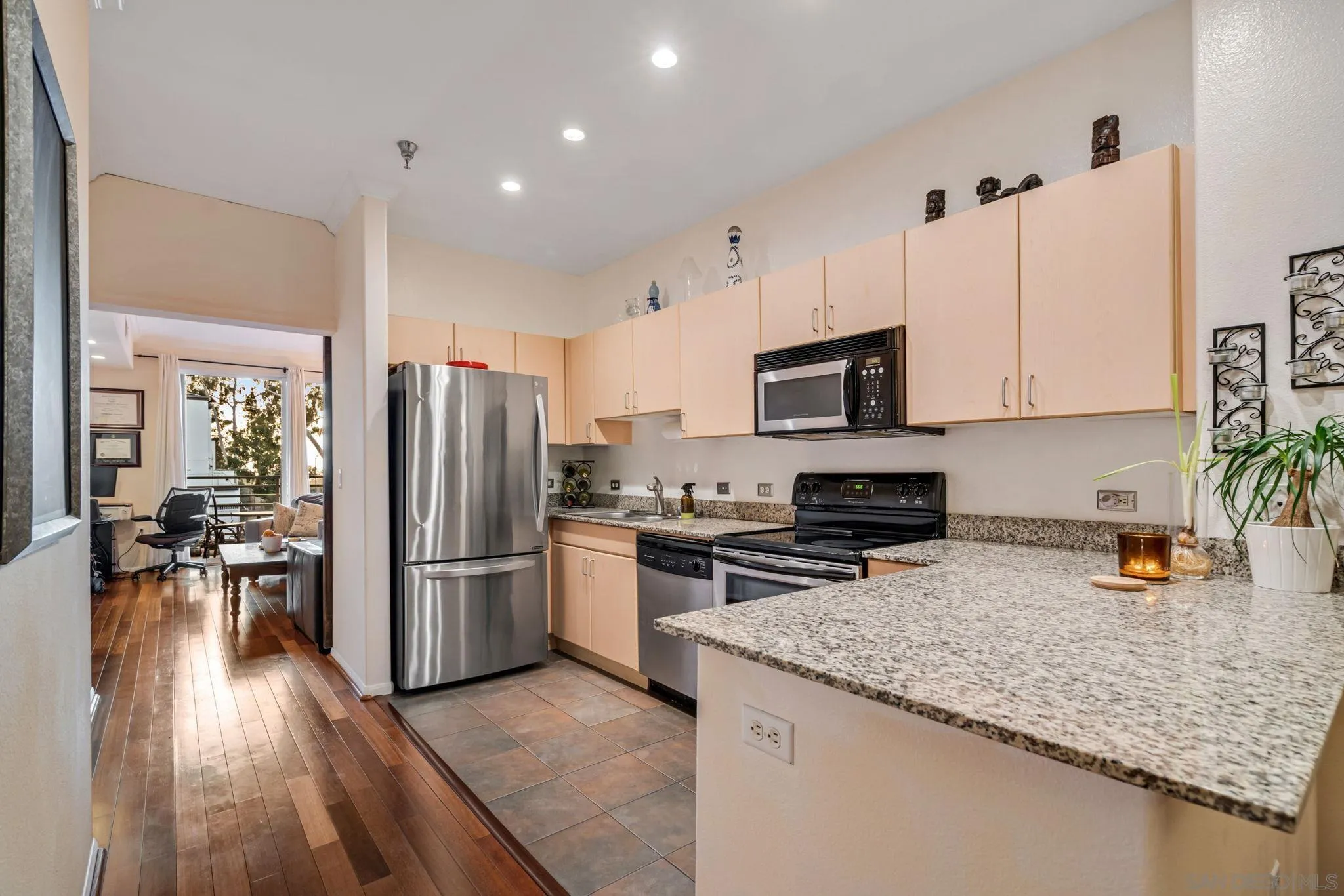 Photo #5: 250019620 Listing 