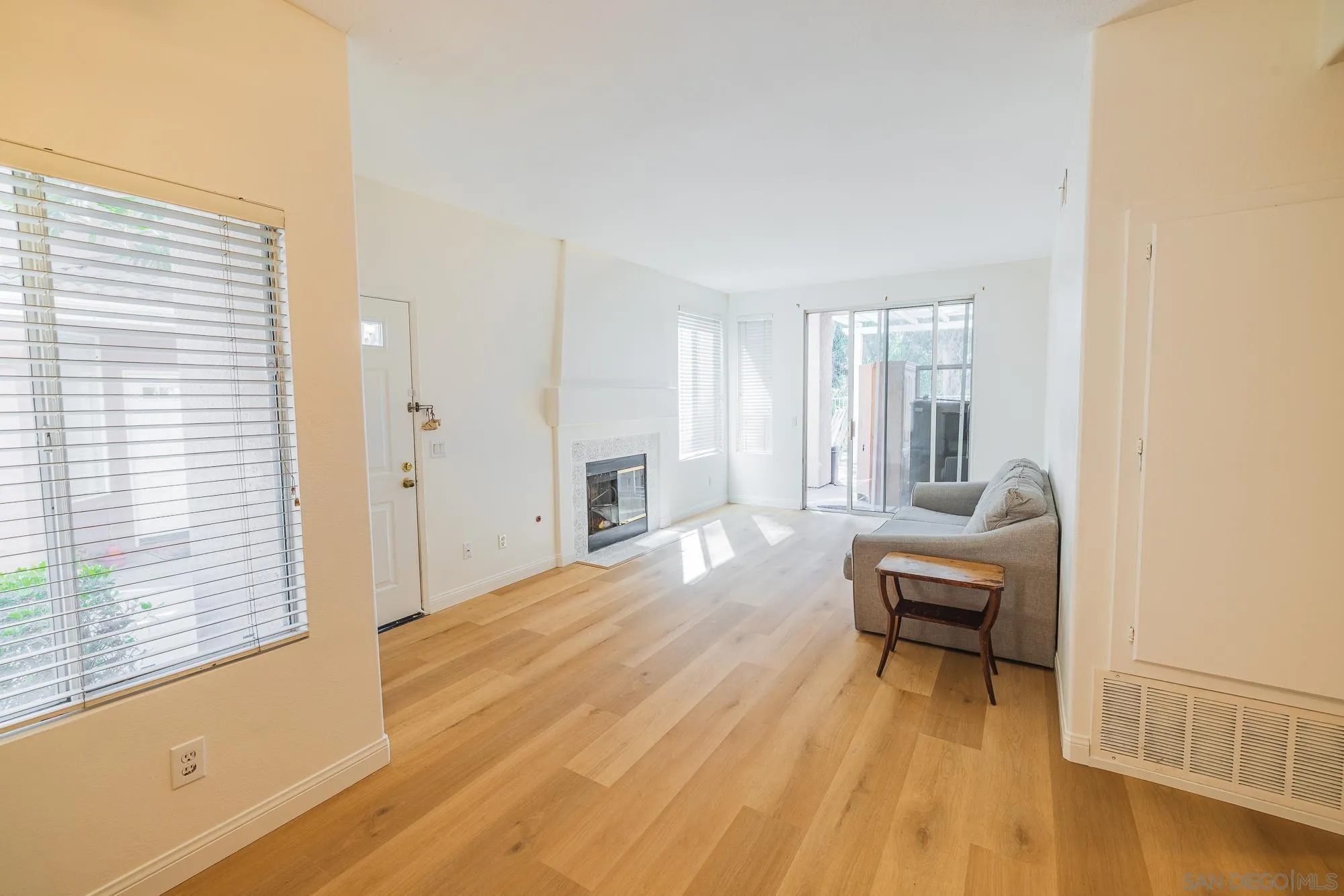 Photo #6: 250019689 Listing 