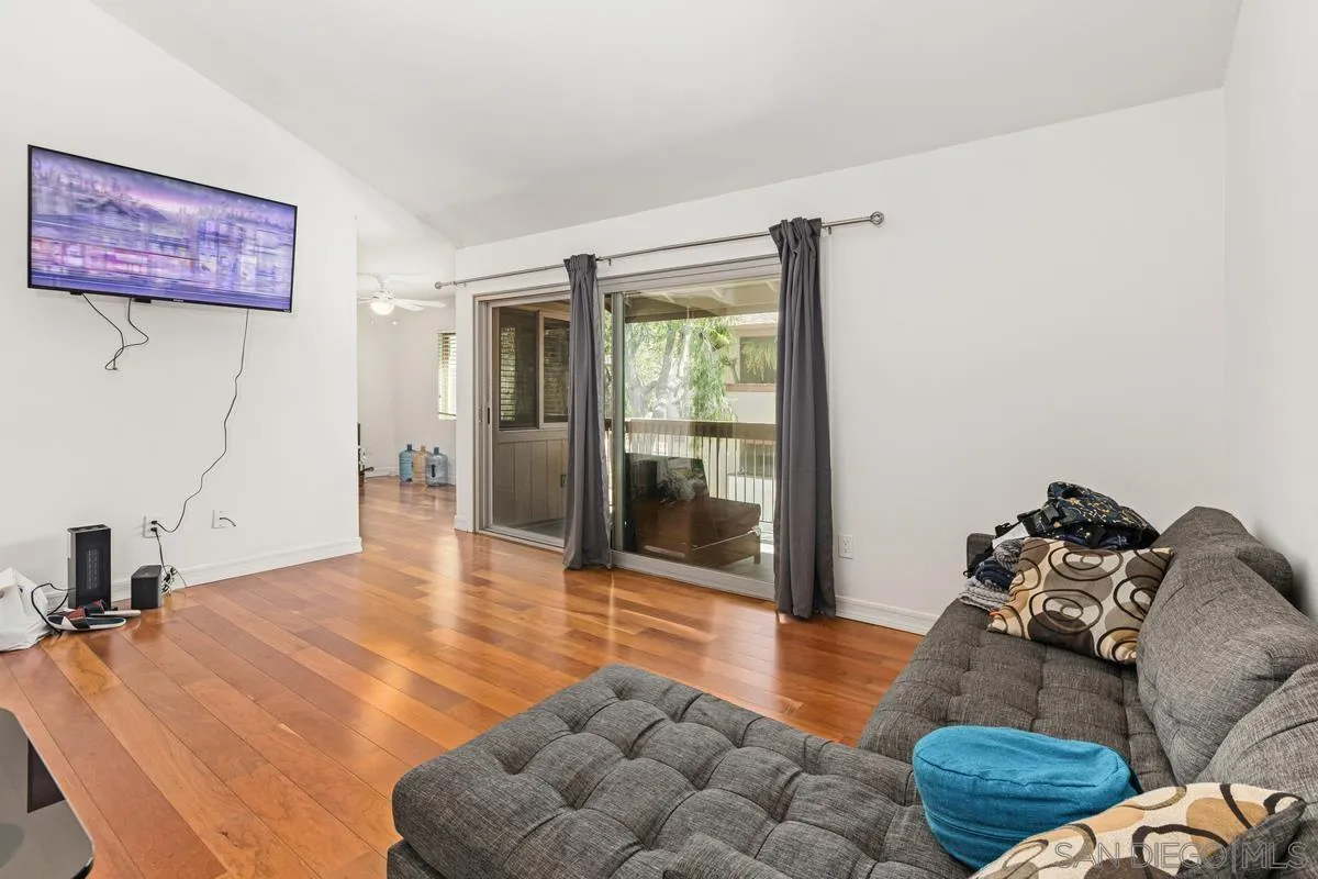 Photo #3: 250019713 Listing 