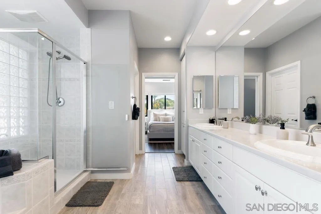 https://cdn.realtyfeed.com/cdn/127/250019724/e84162045298f3e7057982ea69829e6d.webp