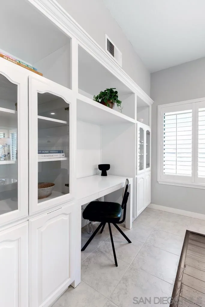 https://cdn.realtyfeed.com/cdn/127/250019724/fc5b74580c37147199618e589db58698.webp