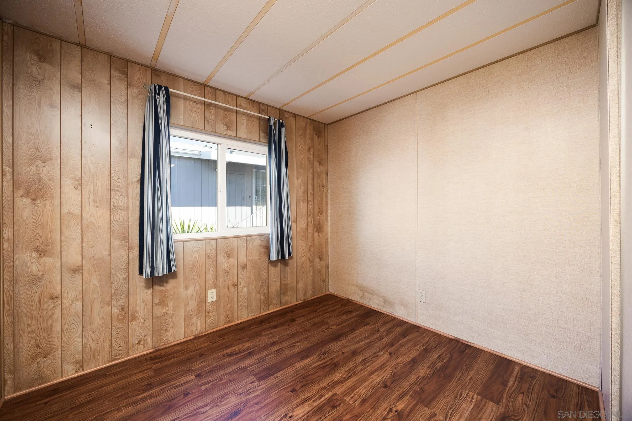 https://cdn.realtyfeed.com/cdn/127/250019765/46554ceafe2fd9aa24e7fb3fa62a0ffc.webp