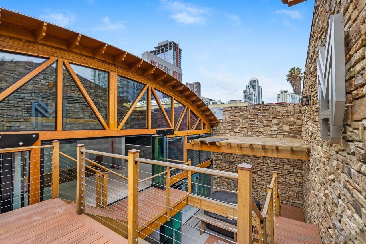 https://cdn.realtyfeed.com/cdn/127/250019806/5ad55a69f360ed295ff03cbe6aaffac6.webp