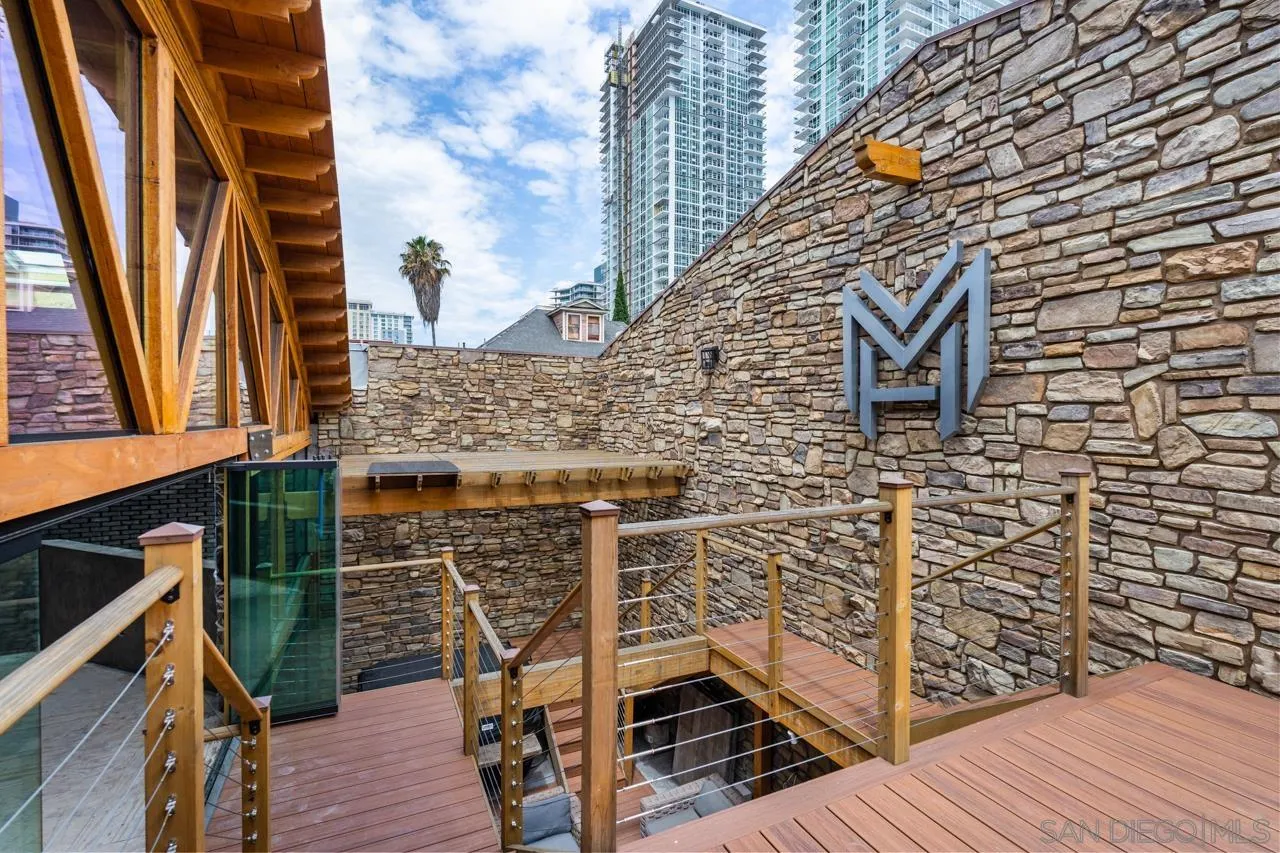https://cdn.realtyfeed.com/cdn/127/250019806/d4bdc9f4f267c4a3812da999439bed74.webp