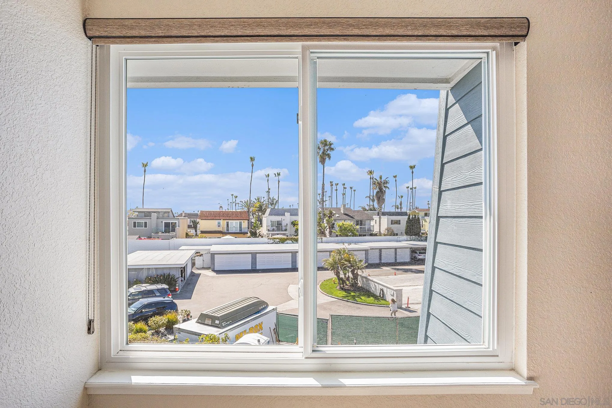 https://cdn.realtyfeed.com/cdn/127/250019822/0832be34589e2085b772ac2551507b6e.webp