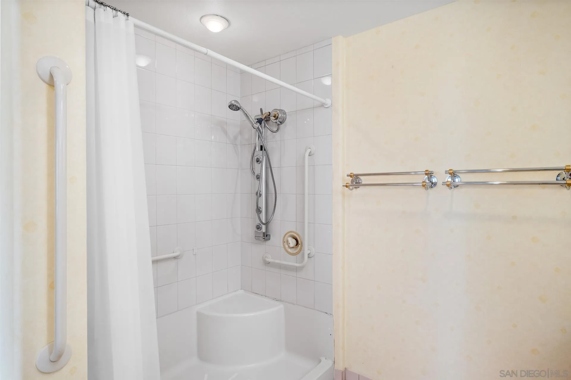 Photo #16: 250019834 Listing: Photo #16