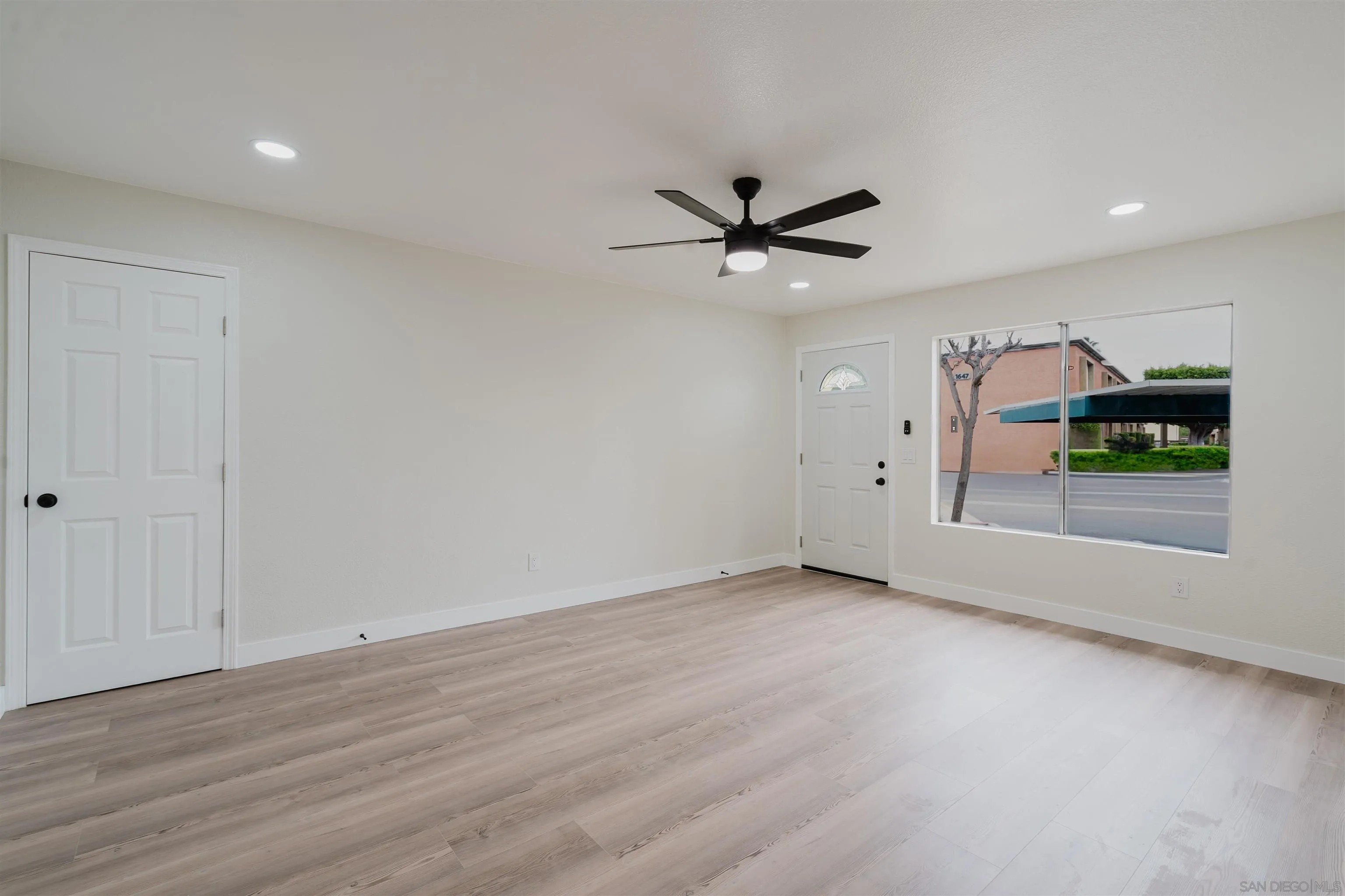 Photo #5: 250019882 Listing 