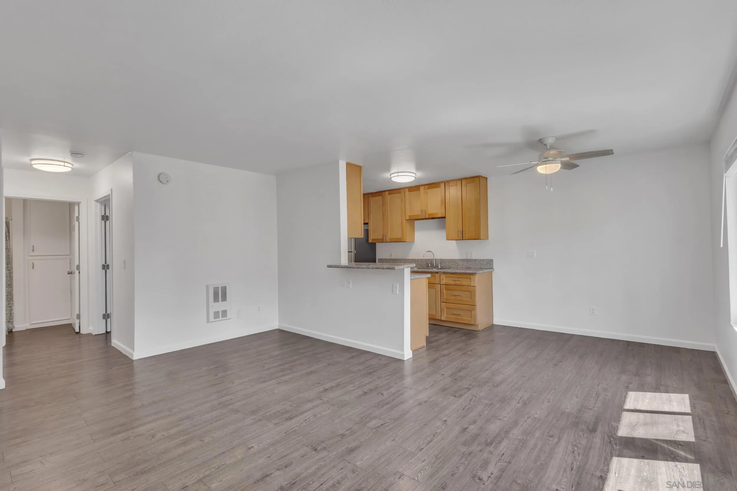 Photo #4: 250019926 Listing 