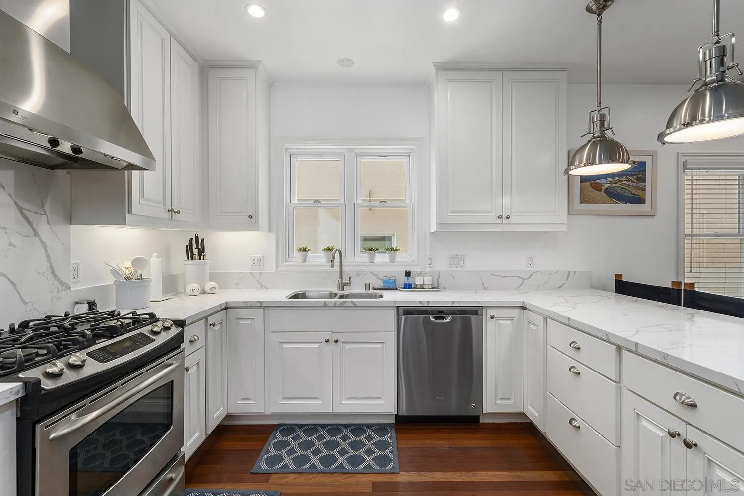 https://cdn.realtyfeed.com/cdn/127/250019935/3ba5e861cecff2899a7a301b2dace9f9.webp