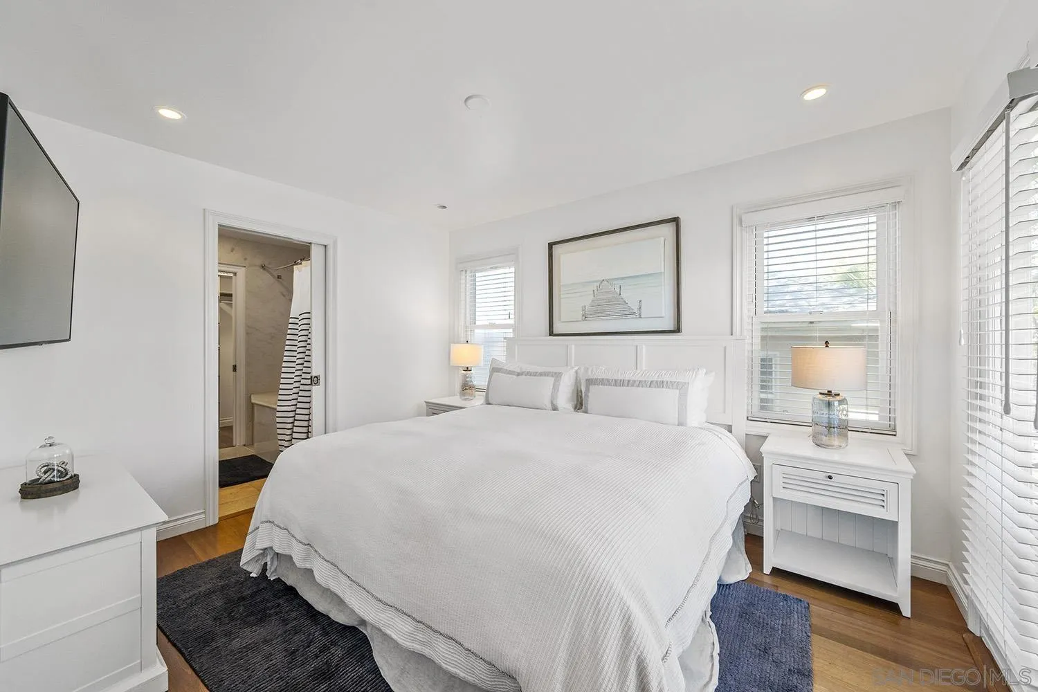 https://cdn.realtyfeed.com/cdn/127/250019935/652d68d882f2de2bd32f971069b9c9cd.webp
