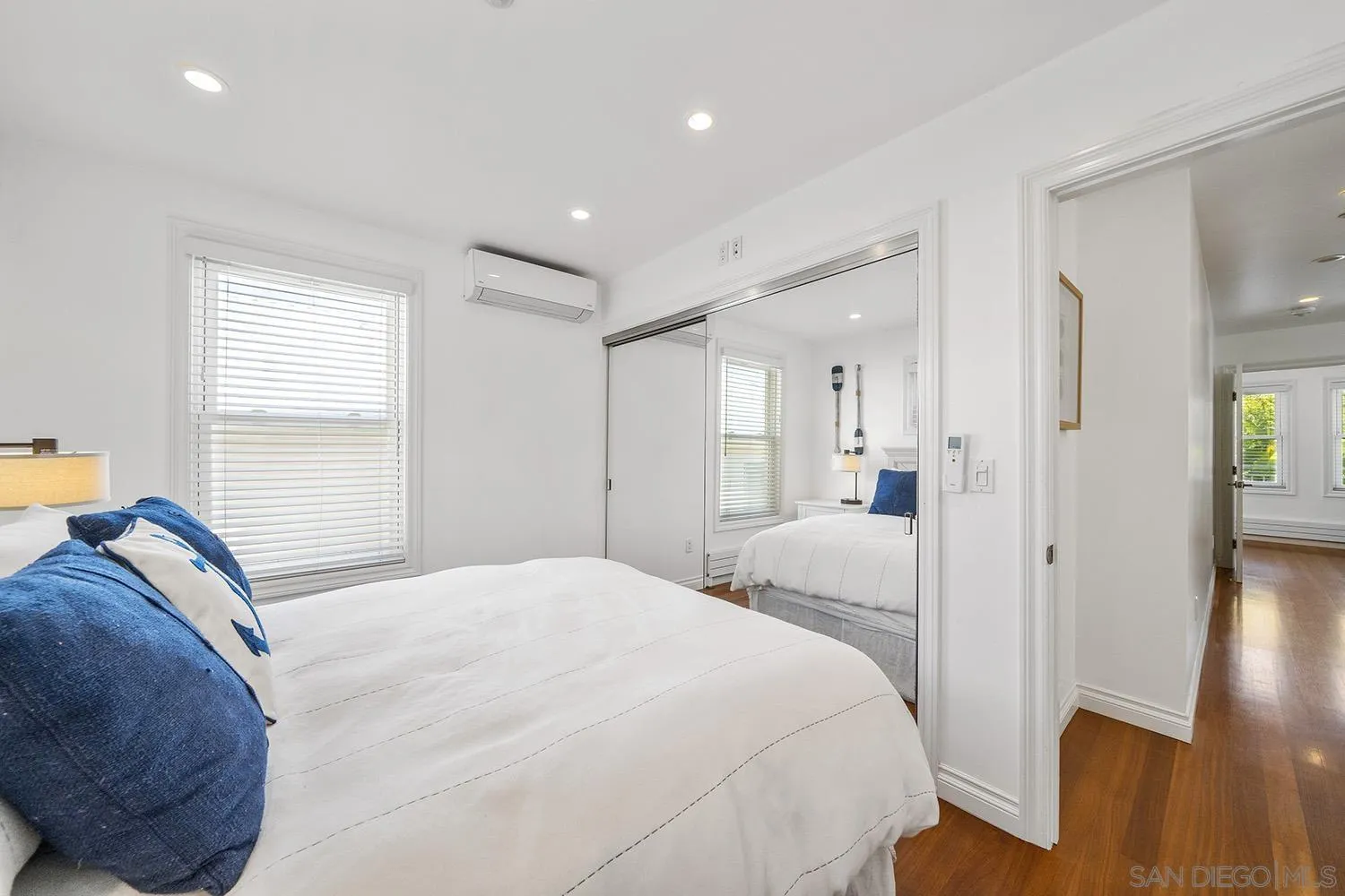 https://cdn.realtyfeed.com/cdn/127/250019935/92090baba92c67c5a4e60de948aa2060.webp