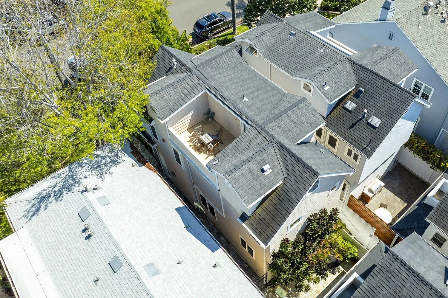 https://cdn.realtyfeed.com/cdn/127/250019935/94a4152afd93a5d59a50637c243a5cef.webp