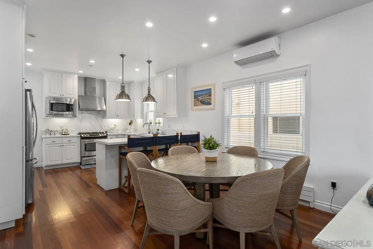 https://cdn.realtyfeed.com/cdn/127/250019935/a44adff12854062a34848248ff91cfee.webp