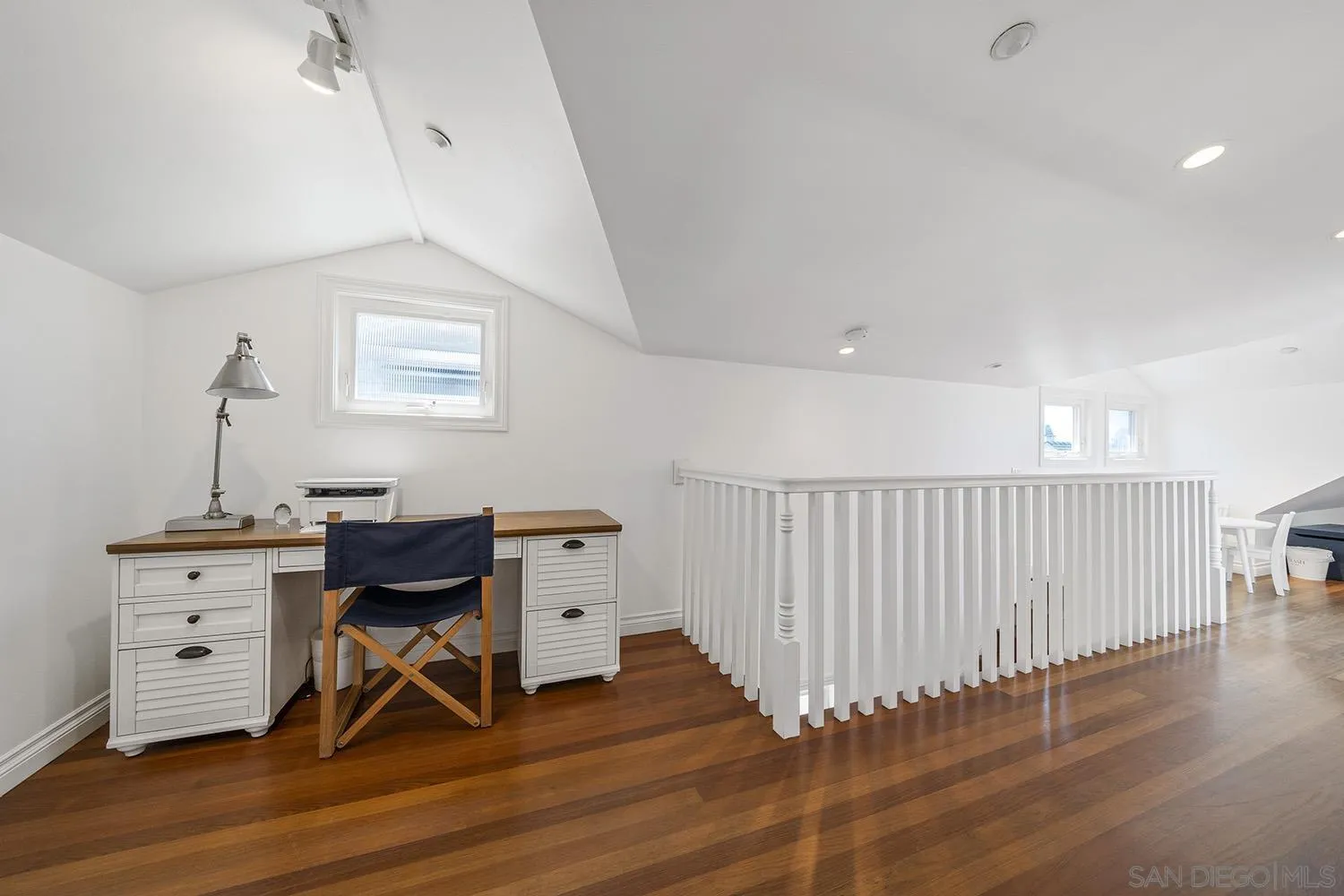 https://cdn.realtyfeed.com/cdn/127/250019935/d184d3d51c909ddeb80e7ddb5d4fda72.webp