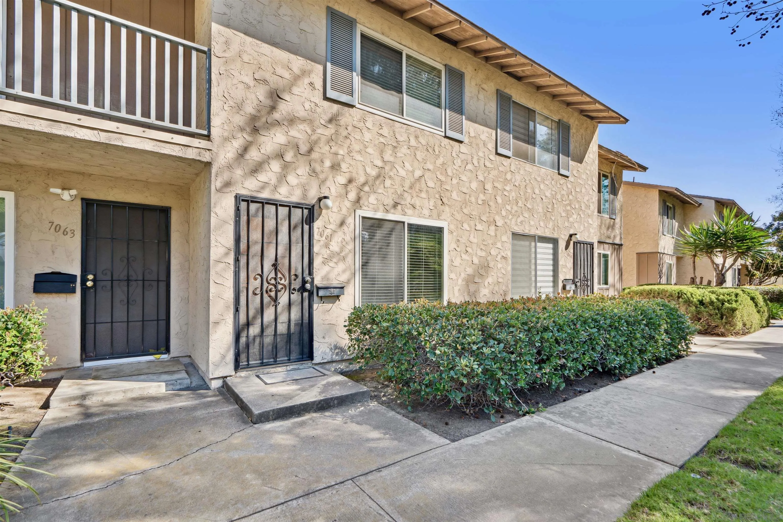Photo #2: 250019944 Listing 