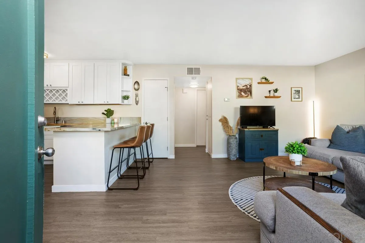 Photo #5: 250019957 Listing 