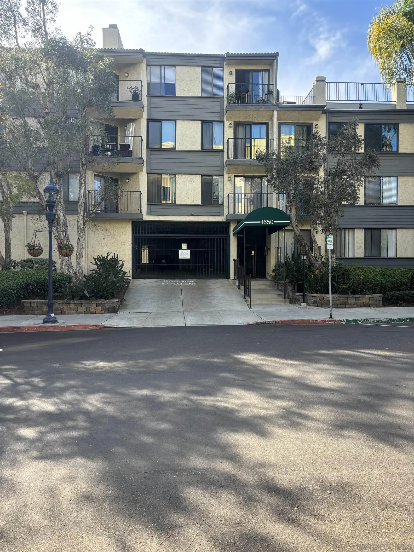 Photo #2: 250019976 Listing 