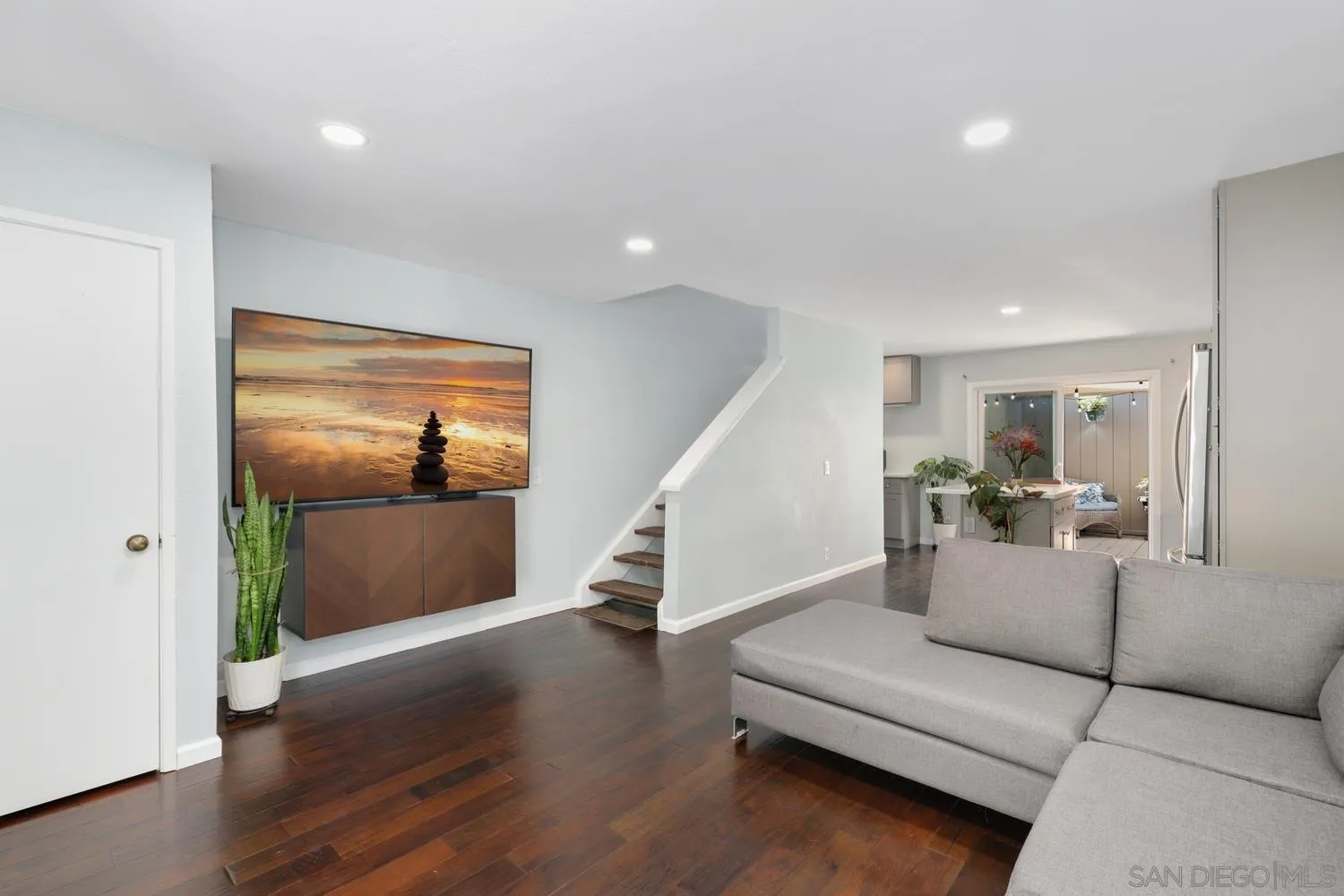 Photo #3: 250020044 Listing 